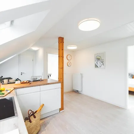 Casa Ueberall - Ruhige Dg-ferienwohnung Fuer 2 Erwachsene In Burg - Balkon Mit Abendsonne, Hochwertige Ausstattung, Ueberdachter E-bike-stellplatz, Naehe Zur Altstadt & Restaurants *
