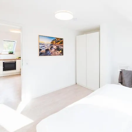 Διαμέρισμα Casa Ueberall - Ruhige Dg-ferienwohnung Fuer 2 Erwachsene In Burg - Balkon Mit Abendsonne, Hochwertige Ausstattung, Ueberdachter E-bike-stellplatz, Naehe Zur Altstadt & Restaurants