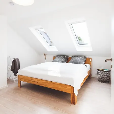 Διαμέρισμα Casa Ueberall - Ruhige Dg-ferienwohnung Fuer 2 Erwachsene In Burg - Balkon Mit Abendsonne, Hochwertige Ausstattung, Ueberdachter E-bike-stellplatz, Naehe Zur Altstadt & Restaurants *