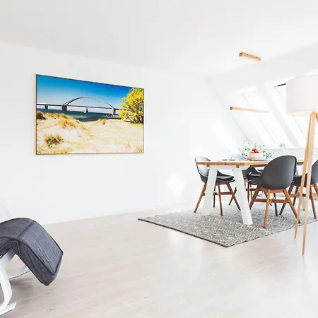 Διαμέρισμα Casa Ueberall - Ruhige Dg-ferienwohnung Fuer 2 Erwachsene In Burg - Balkon Mit Abendsonne, Hochwertige Ausstattung, Ueberdachter E-bike-stellplatz, Naehe Zur Altstadt & Restaurants