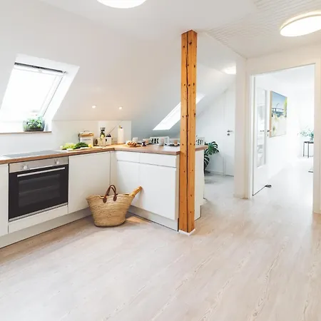 Casa Ueberall - Ruhige Dg-ferienwohnung Fuer 2 Erwachsene In Burg - Balkon Mit Abendsonne, Hochwertige Ausstattung, Ueberdachter E-bike-stellplatz, Naehe Zur Altstadt & Restaurants דירה פהמארן