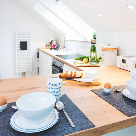 Apartmán Casa Ueberall - Ruhige Dg-ferienwohnung Fuer 2 Erwachsene In Burg - Balkon Mit Abendsonne, Hochwertige Ausstattung, Ueberdachter E-bike-stellplatz, Naehe Zur Altstadt & Restaurants Fehmarn