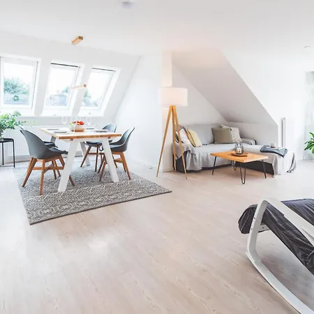 דירה Casa Ueberall - Ruhige Dg-ferienwohnung Fuer 2 Erwachsene In Burg - Balkon Mit Abendsonne, Hochwertige Ausstattung, Ueberdachter E-bike-stellplatz, Naehe Zur Altstadt & Restaurants פהמארן