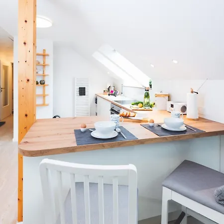 Casa Ueberall - Ruhige Dg-ferienwohnung Fuer 2 Erwachsene In Burg - Balkon Mit Abendsonne, Hochwertige Ausstattung, Ueberdachter E-bike-stellplatz, Naehe Zur Altstadt & Restaurants Фемарн