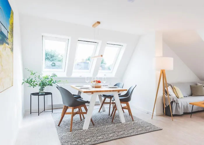 Casa Ueberall - Ruhige Dg-ferienwohnung Fuer 2 Erwachsene In Burg - Balkon Mit Abendsonne, Hochwertige Ausstattung, Ueberdachter E-bike-stellplatz, Naehe Zur Altstadt & Restaurants